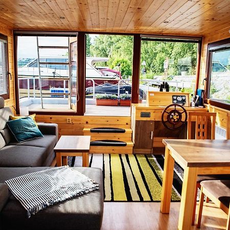 Готель Houseboat Bonanza Прага Екстер'єр фото